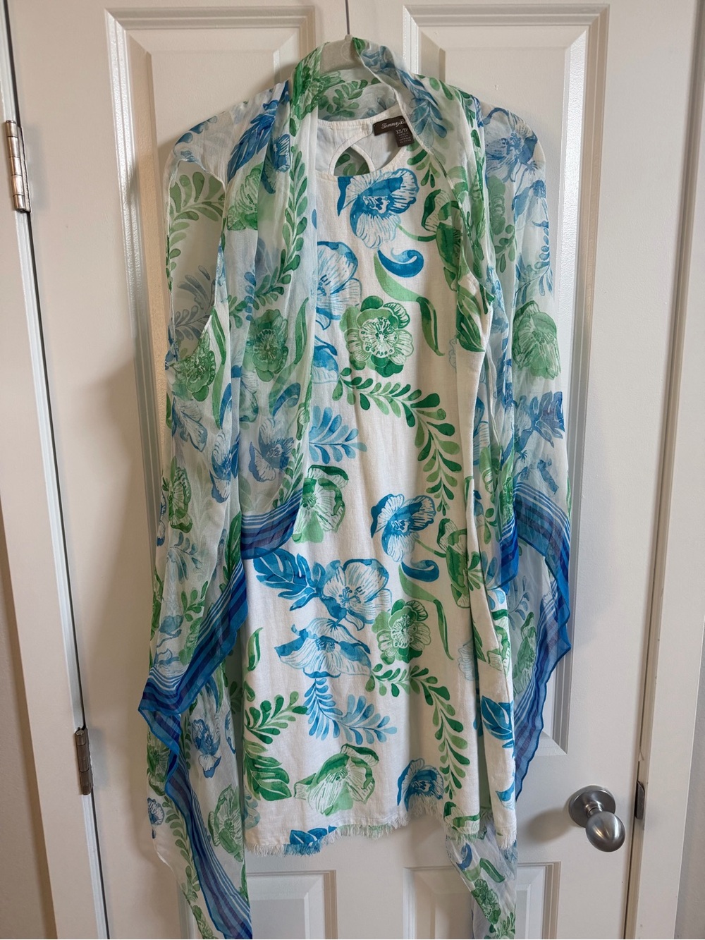 Tommy Bahama 2 piece summer outfit